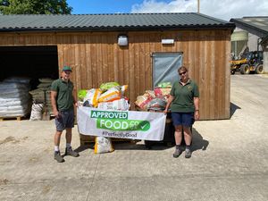 ‘Good neighbours’ Approved Food donate animal feed to Cannon Hall Farm