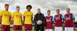 Wholesolar signs shirt deal with Emley AFC
