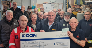 Econ Engineering donates £15,000 in support of Men’s Sheds