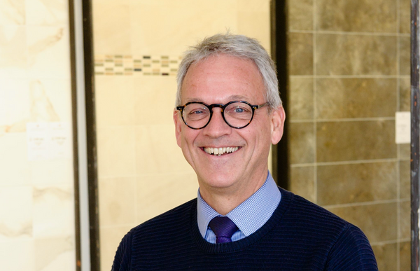 Director awarded honorary membership to The Leaders Council