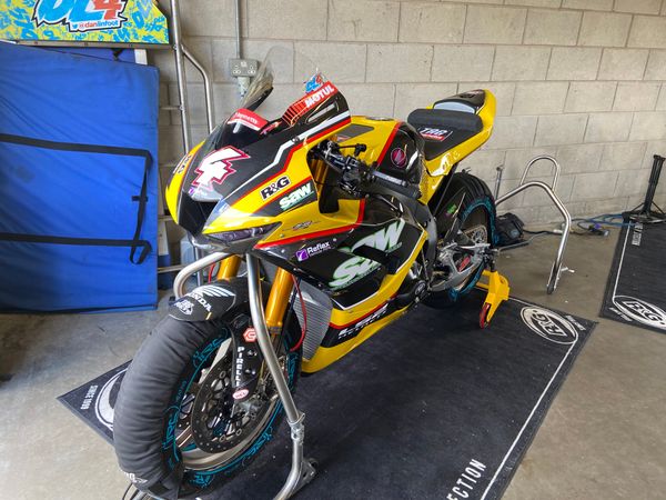 Guiseley-based Number 1 Plates to support Yorkshire’s Dan Linfoot