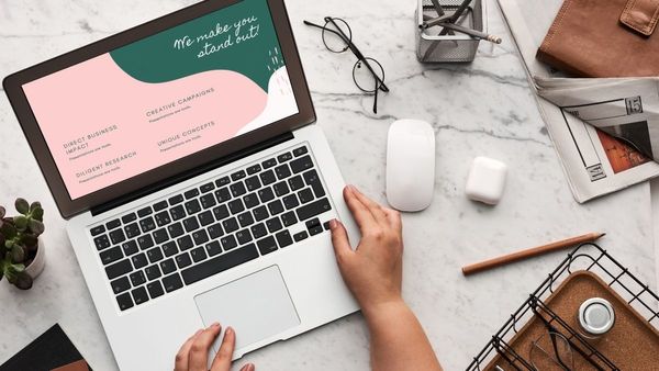 How can digital marketing support customer experience?