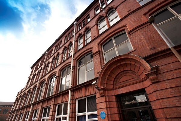 Prime Leeds offices rents continue to break all records – Knight Frank